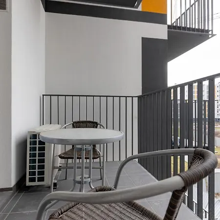 Royal With Parking By Renters Prestige Apartamento