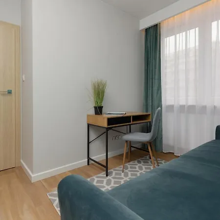 Royal With Parking By Renters Prestige Apartamento Varsovia