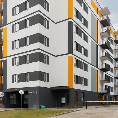 Royal With Parking By Renters Prestige * 华沙